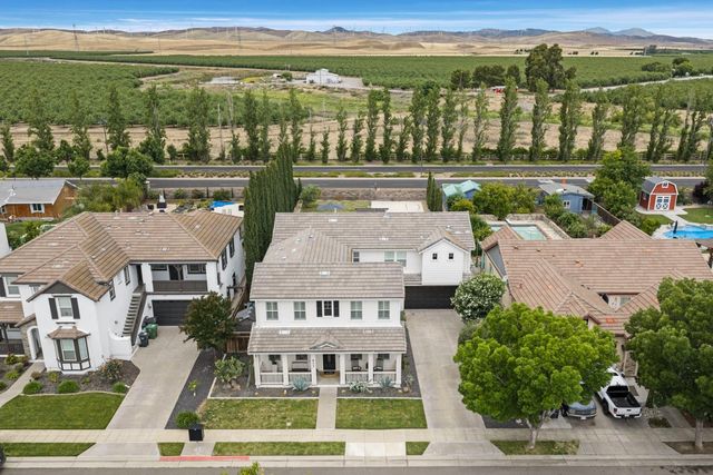 833 S Amor St, Mountain House, CA 95391