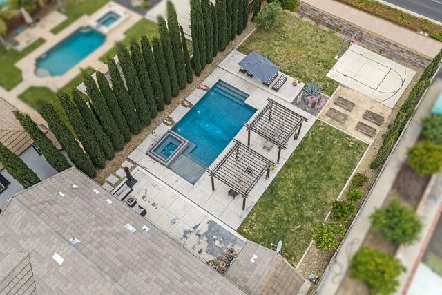 833 S Amor St, Mountain House, CA 95391