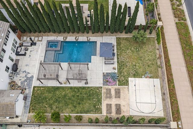 833 S Amor St, Mountain House, CA 95391