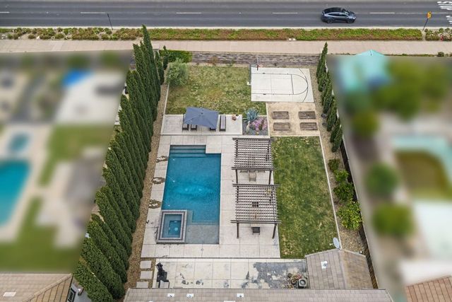 833 S Amor St, Mountain House, CA 95391