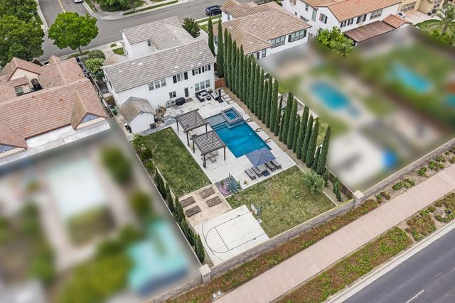 833 S Amor St, Mountain House, CA 95391