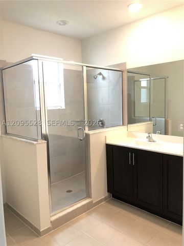 2610 SE 13th St 2610, Homestead, FL 33035