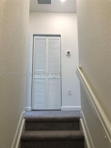 2610 SE 13th St 2610, Homestead, FL 33035