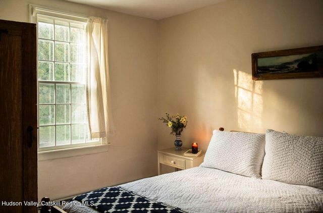 9715 New York 22, Hillsdale, NY 12529