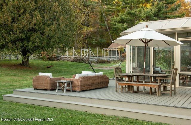 9715 New York 22, Hillsdale, NY 12529