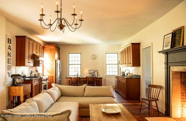 9715 New York 22, Hillsdale, NY 12529