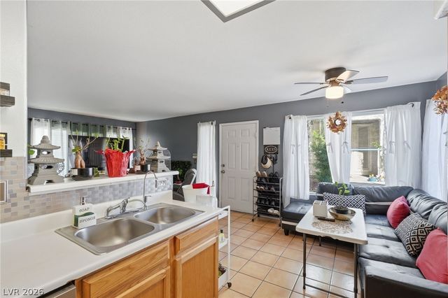 3065 Casey Drive 101, Las Vegas, NV 89120