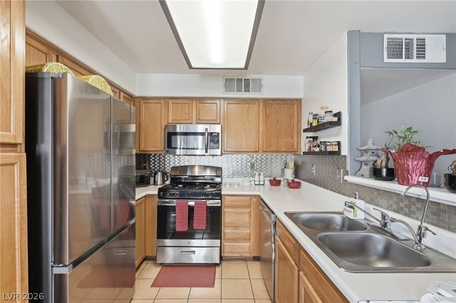 3065 Casey Drive 101, Las Vegas, NV 89120