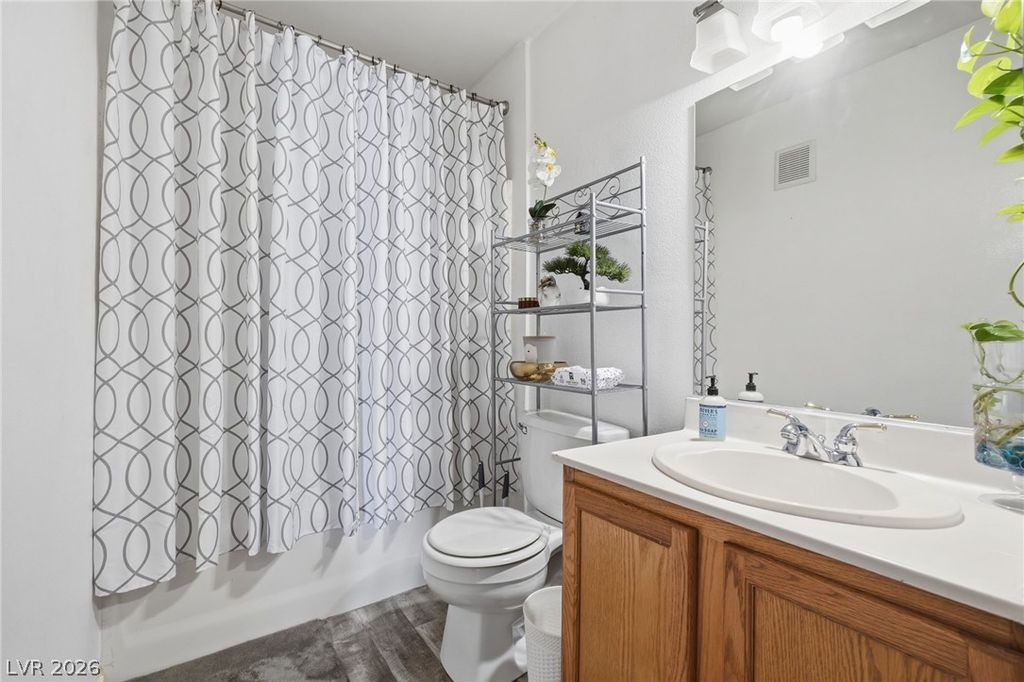 Image 18 of property listing at 3065 Casey Drive 101, Las Vegas, NV 89120