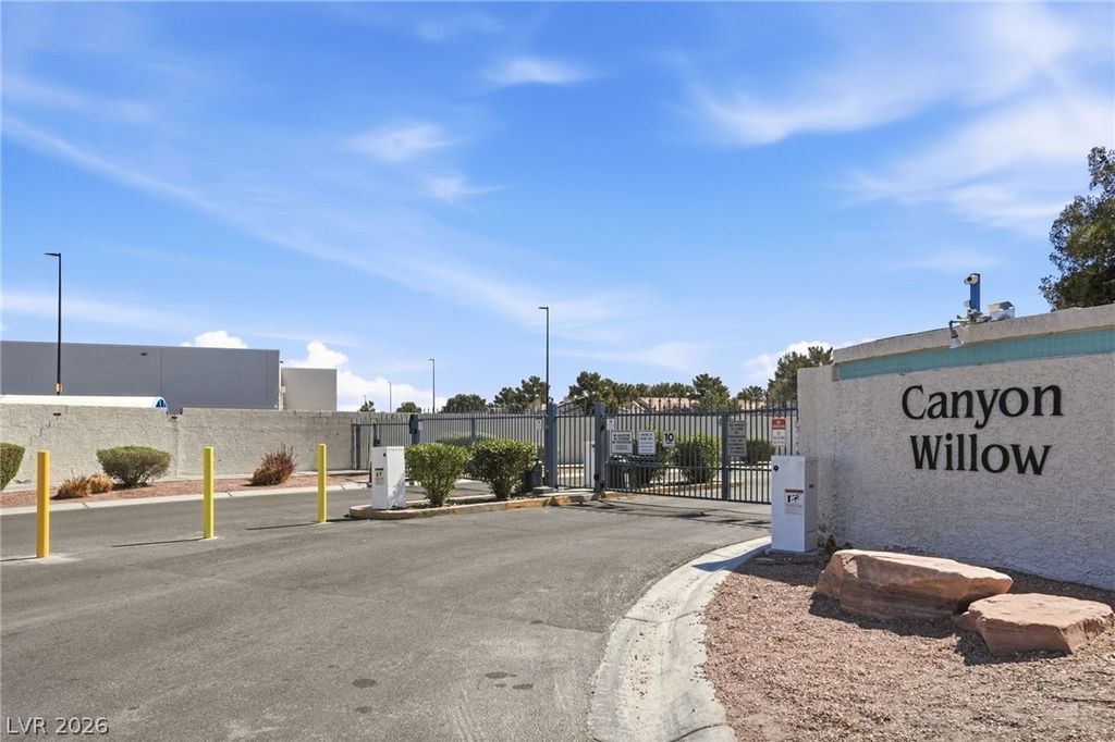 Image 2 of property listing at 3065 Casey Drive 101, Las Vegas, NV 89120