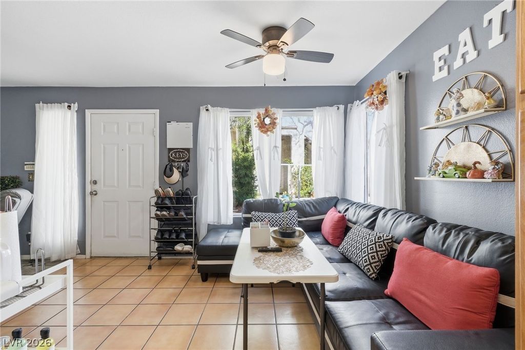 Image 7 of property listing at 3065 Casey Drive 101, Las Vegas, NV 89120