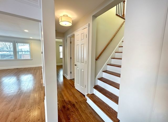 102 S ASHLAND Avenue, Palatine, IL 60074