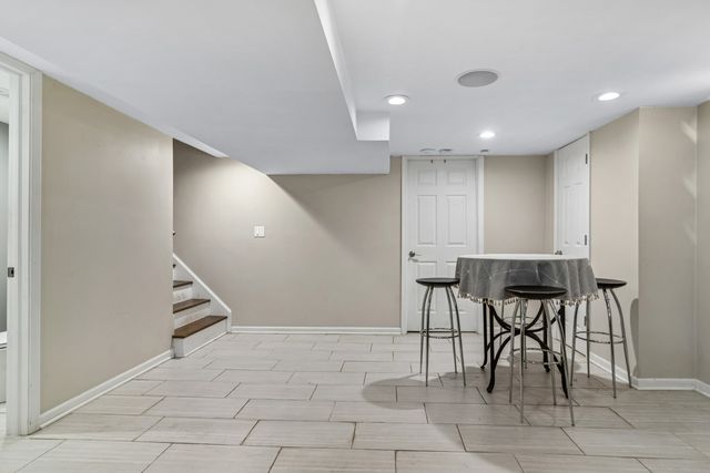 102 S ASHLAND Avenue, Palatine, IL 60074