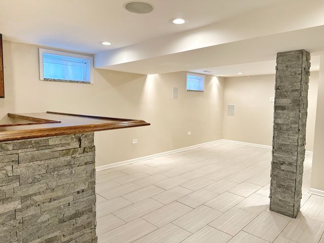 102 S ASHLAND Avenue, Palatine, IL 60074