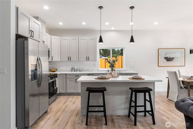 13902 Lakeview Way NW, Gig Harbor, WA 98329