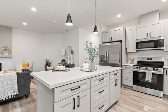 13902 Lakeview Way NW, Gig Harbor, WA 98329