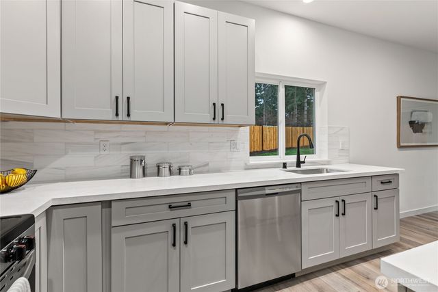 13902 Lakeview Way NW, Gig Harbor, WA 98329