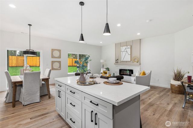 13902 Lakeview Way NW, Gig Harbor, WA 98329