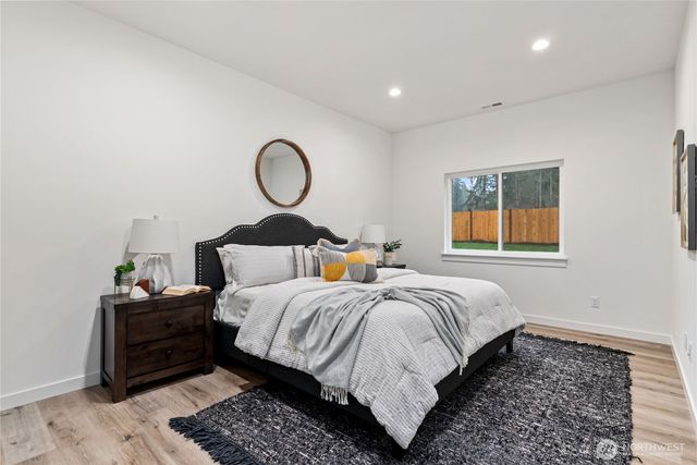 13902 Lakeview Way NW, Gig Harbor, WA 98329