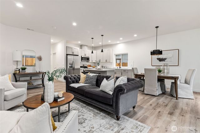 13902 Lakeview Way NW, Gig Harbor, WA 98329