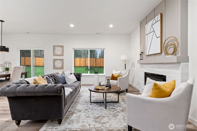 13902 Lakeview Way NW, Gig Harbor, WA 98329