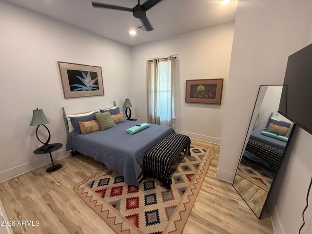 138 N 11TH Avenue, Phoenix, AZ 85007