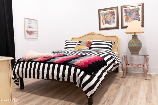 138 N 11TH Avenue, Phoenix, AZ 85007