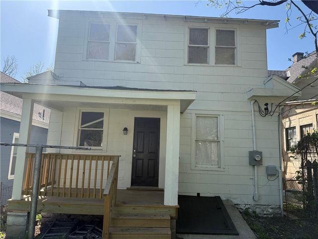 805 Spruce Avenue, Kansas City, MO 64124