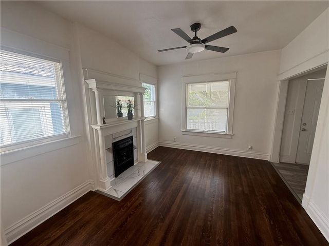 805 Spruce Avenue, Kansas City, MO 64124