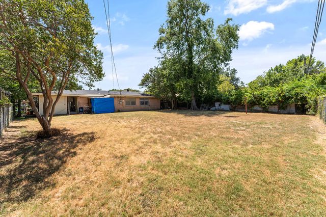 915 Liberty Drive, Irving, TX 75061