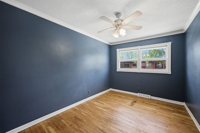 502 NE Crimson Dr, Cedar Rapids, IA 52402