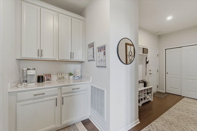 2605 Timber Glen Drive, Ann Arbor, MI 48108