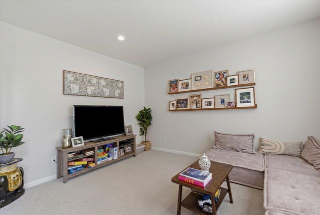 2605 Timber Glen Drive, Ann Arbor, MI 48108