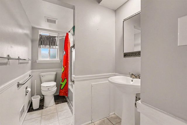 8485 Forrest Drive, Canton, MI 48187