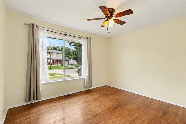 8485 Forrest Drive, Canton, MI 48187