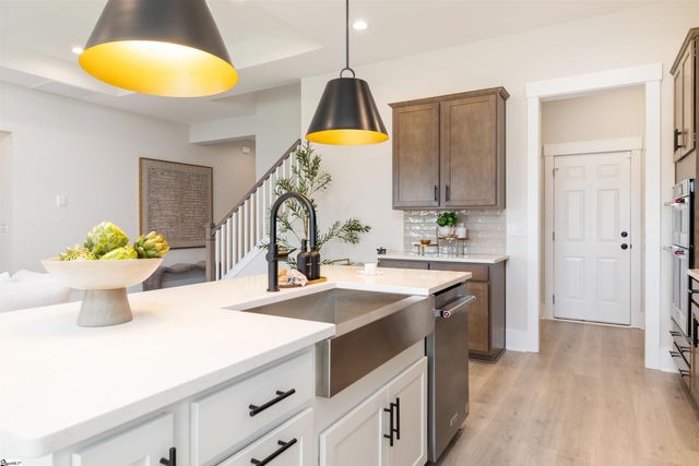 107 Winding Stream Circle Lot 32 Lot 32 Saltcreek Elite Craftsman, Simpsonville, SC 29681