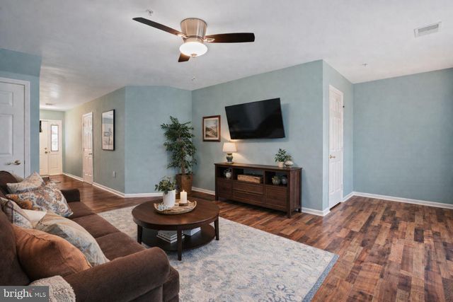 6751 VILLAGE PARK DR, Greenbelt, MD 20770