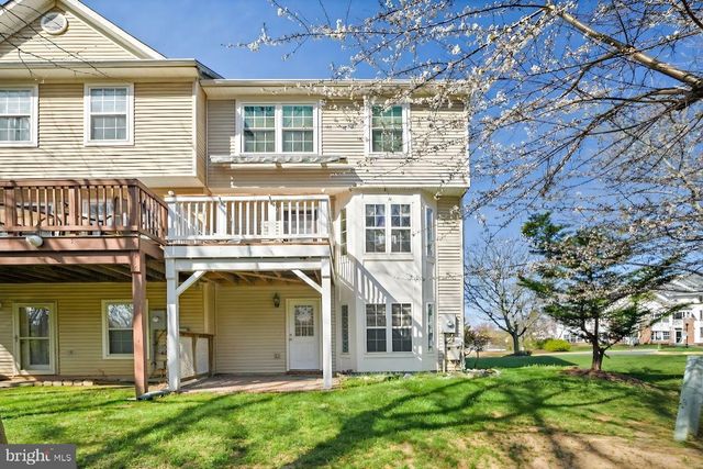 6751 VILLAGE PARK DR, Greenbelt, MD 20770