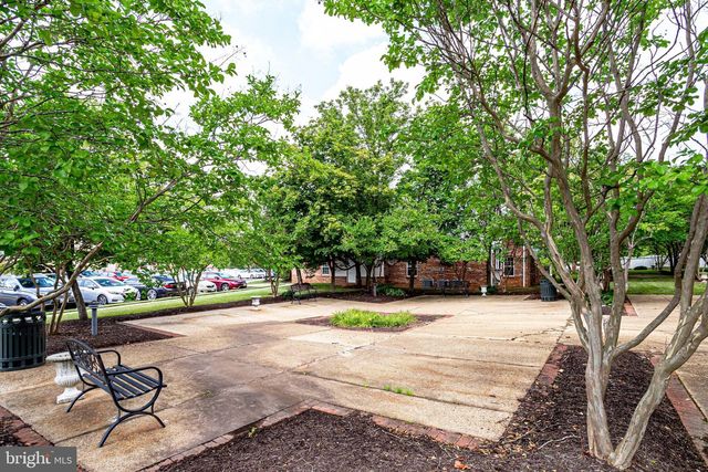 6751 VILLAGE PARK DR, Greenbelt, MD 20770