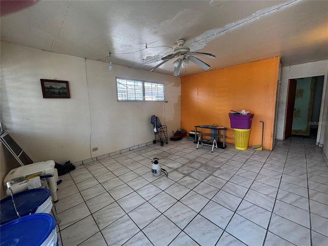 GERONA URB VISTAMAR 613, Carolina, PR 00983