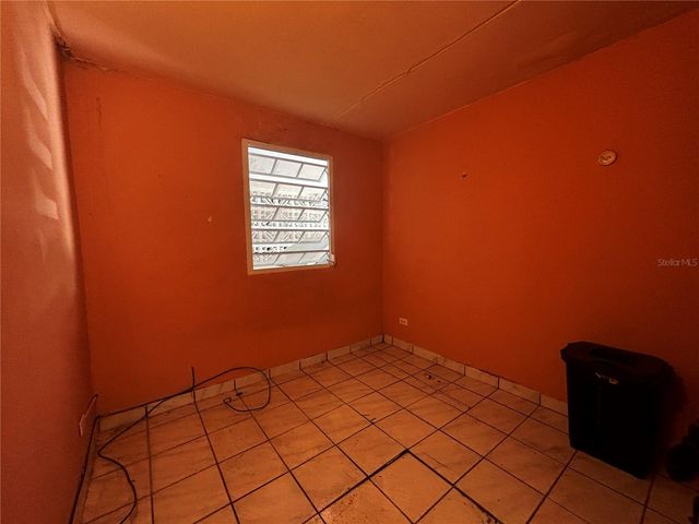 GERONA URB VISTAMAR 613, Carolina, PR 00983