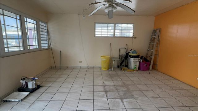 GERONA URB VISTAMAR 613, Carolina, PR 00983