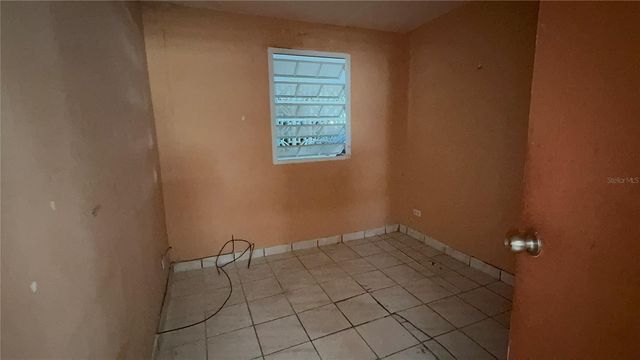 GERONA URB VISTAMAR 613, Carolina, PR 00983