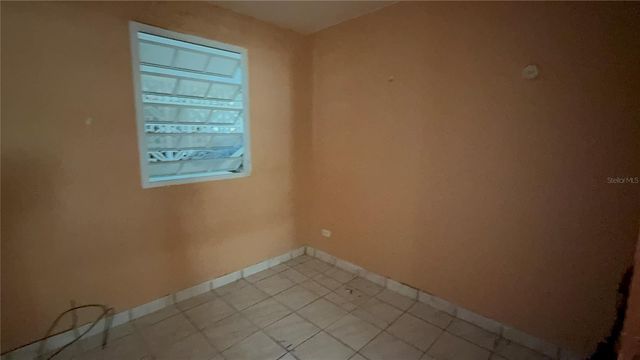 GERONA URB VISTAMAR 613, Carolina, PR 00983