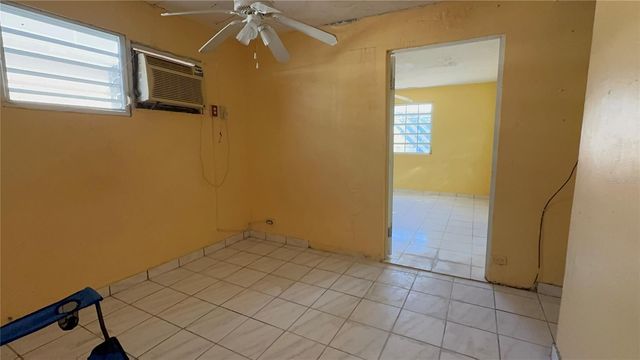 GERONA URB VISTAMAR 613, Carolina, PR 00983