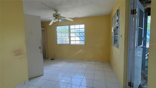 GERONA URB VISTAMAR 613, Carolina, PR 00983