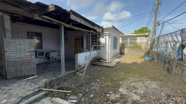 GERONA URB VISTAMAR 613, Carolina, PR 00983