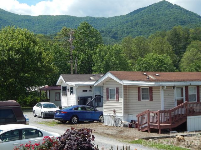 219 Pike Point, Waynesville, NC 28785