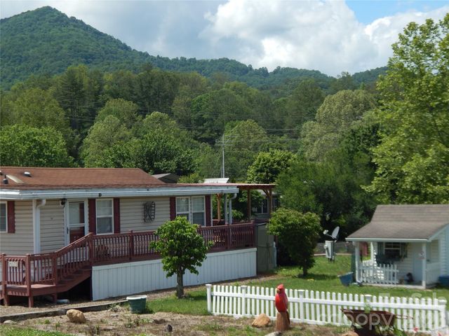 219 Pike Point, Waynesville, NC 28785