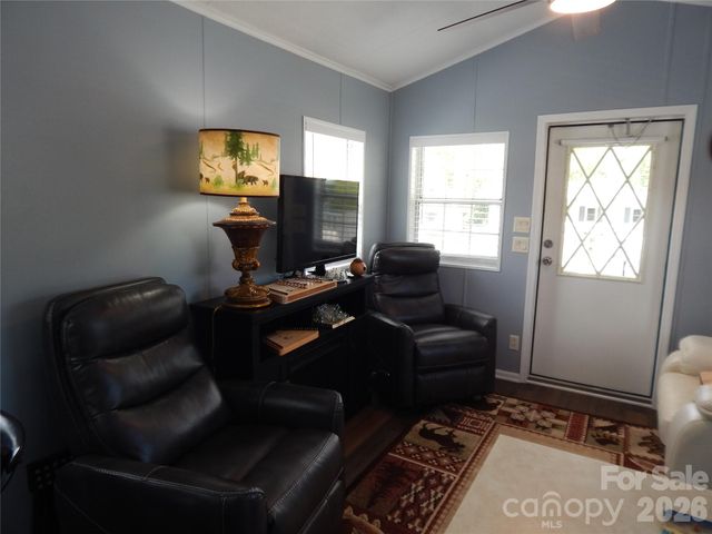 219 Pike Point, Waynesville, NC 28785